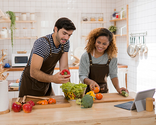 Love Healthy Eating? Here are 5 Reasons to Study Nutrition